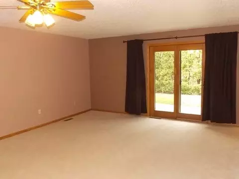 357 Brandon Loop S, Bismarck, ND 58503 photo 9