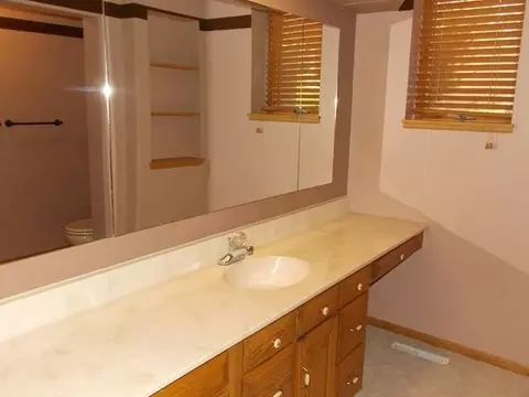 357 Brandon Loop S, Bismarck, ND 58503 photo 16