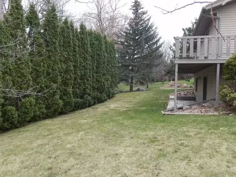 357 Brandon Loop S, Bismarck, ND 58503 photo 3