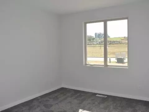 402 Cobblestone Lp, Mandan, ND 58554 photo 22