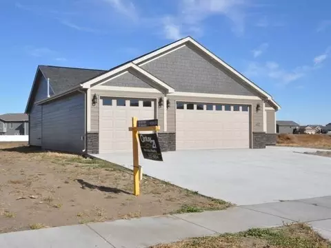 402 Cobblestone Lp, Mandan, ND 58554 photo 46