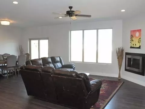 402 Cobblestone Lp, Mandan, ND 58554 photo 8
