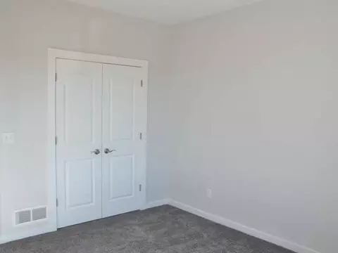 402 Cobblestone Lp, Mandan, ND 58554 photo 23
