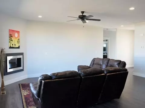 402 Cobblestone Lp, Mandan, ND 58554 photo 39