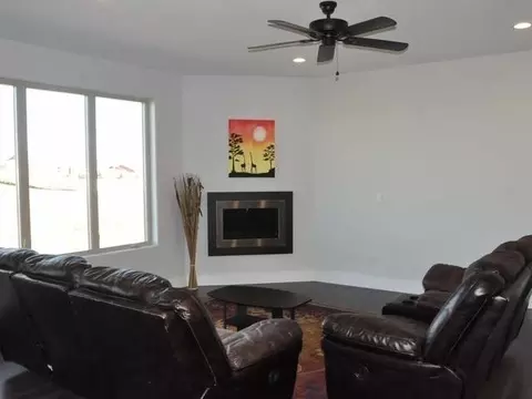 402 Cobblestone Lp, Mandan, ND 58554 photo 9