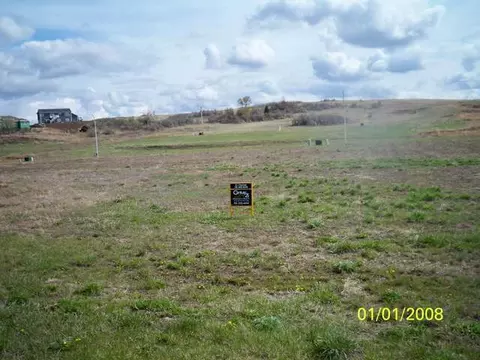 408 Cobblestone Lp, Mandan, ND 58554 photo 5