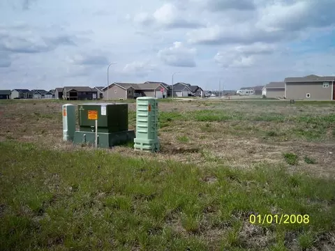 408 Cobblestone Lp, Mandan, ND 58554 photo 4