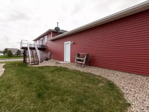 601 Nelson Dr, Bismarck, ND 58503 photo 16