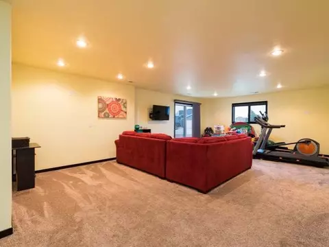 601 Nelson Dr, Bismarck, ND 58503 photo 12