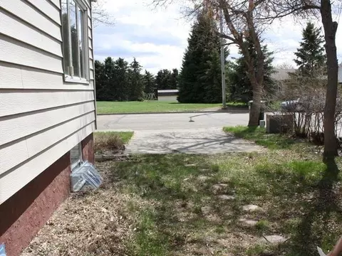 112 E Sycamore Ave, Linton, ND 58552 photo 16
