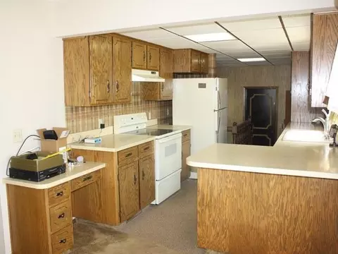 112 E Sycamore Ave, Linton, ND 58552 photo 5