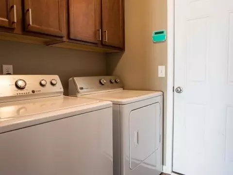 2609 Douglas Pl SE, Mandan, ND 58554 photo 8