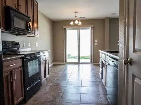 2609 Douglas Pl SE, Mandan, ND 58554 photo 9