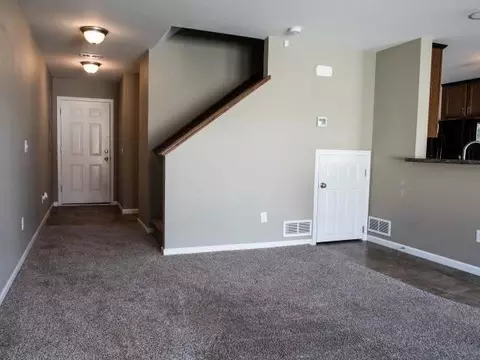 2609 Douglas Pl SE, Mandan, ND 58554 photo 3