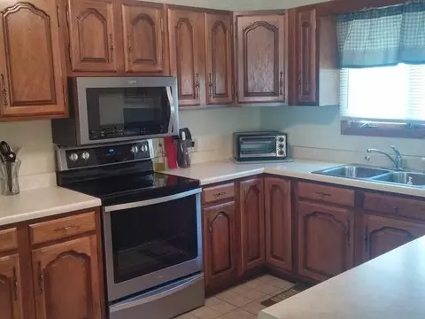 935 Capitol Ave E, Bismarck, ND 58501 photo 5