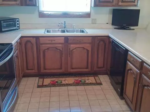 935 Capitol Ave E, Bismarck, ND 58501 photo 21