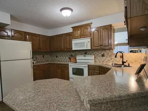 413 Brandon Dr E, Bismarck, ND 58503 photo 10