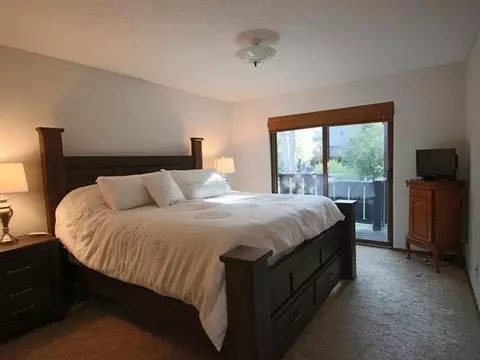 413 Brandon Dr E, Bismarck, ND 58503 photo 9
