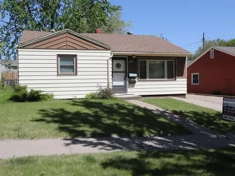 1706 D Ave E, Bismarck, ND 58501 photo 1