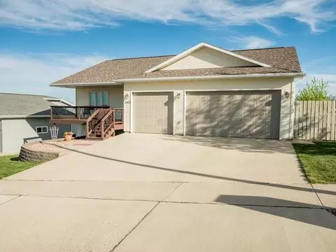 3423 Crocus Ave, Bismarck, ND 58501 photo 1