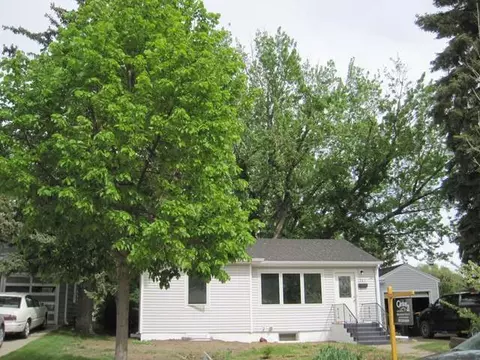 1307 Apache St, Bismarck, ND 58501 photo 1
