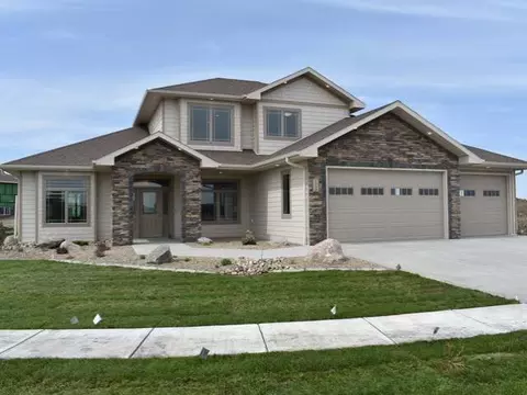 1119 Community Lp, Bismarck, ND 58503 photo 1