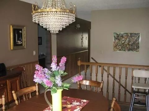 207 Brandon Dr E, Bismarck, ND 58503 photo 9