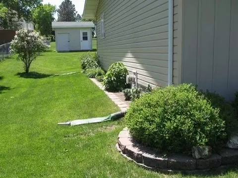 207 Brandon Dr E, Bismarck, ND 58503 photo 11