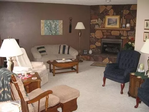 207 Brandon Dr E, Bismarck, ND 58503 photo 5