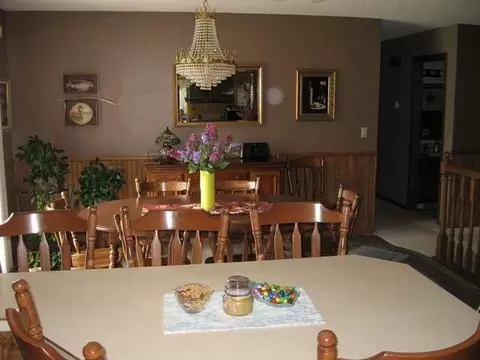207 Brandon Dr E, Bismarck, ND 58503 photo 4