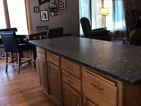414 3rd St, Washburn, ND 58577 photo 4