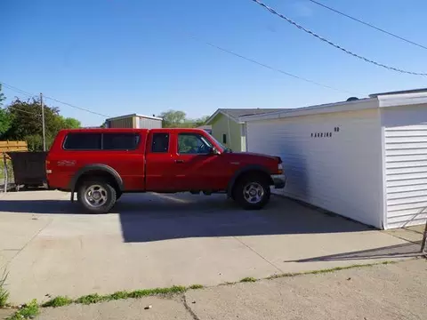 804 Collins Ave, Mandan, ND 58554 photo 9