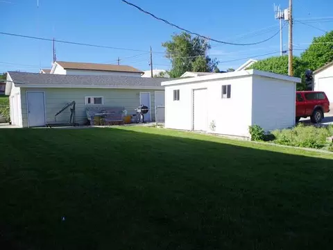 804 Collins Ave, Mandan, ND 58554 photo 8