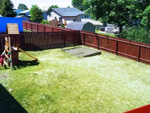 1709 9 Ave SE, Mandan, ND 58554 photo 2