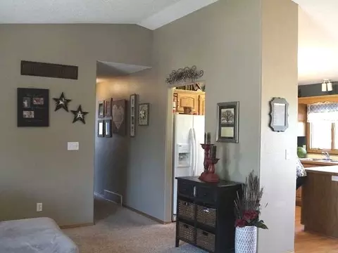 1709 9 Ave SE, Mandan, ND 58554 photo 12