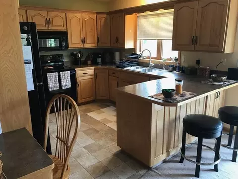 537 Juniper Dr, Bismarck, ND 58503 photo 5