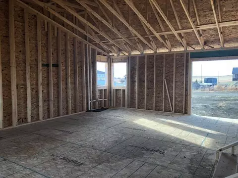 4518 Marsh Hawk Dr, Bismarck, ND 58503 photo 4