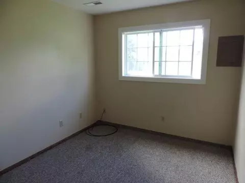 209 Interstate Ave E, Bismarck, ND 58503 photo 14