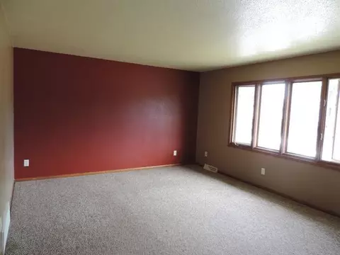 209 Interstate Ave E, Bismarck, ND 58503 photo 4