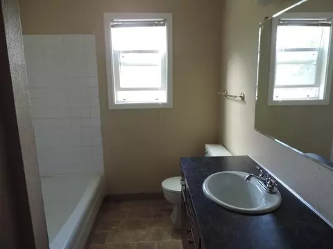 209 Interstate Ave E, Bismarck, ND 58503 photo 11