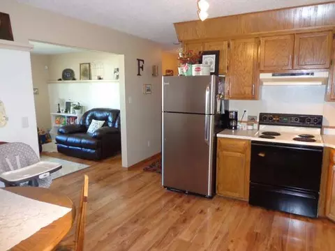 1302 6th St NW, Mandan, ND 58554 photo 5