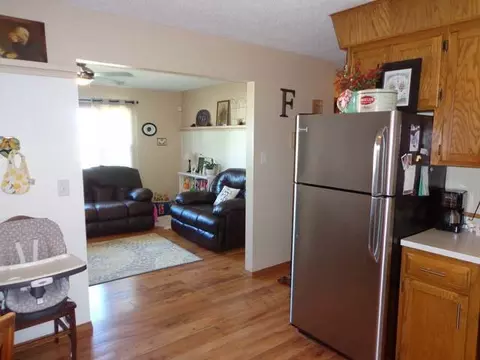 1302 6th St NW, Mandan, ND 58554 photo 6