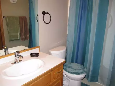 945 Alberta Ave, Bismarck, ND 58503 photo 13