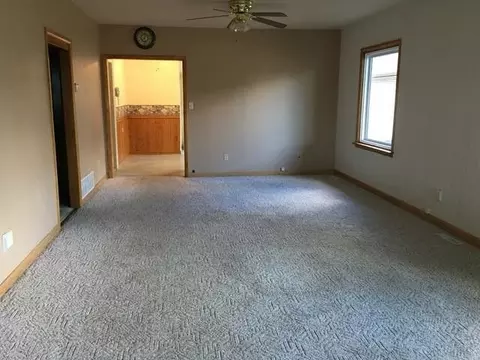 404 Main St W, Beulah, ND 58523 photo 4