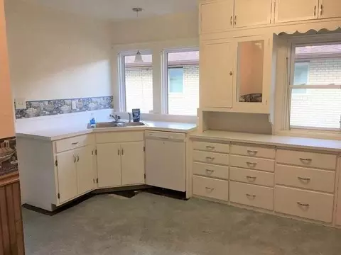 404 Main St W, Beulah, ND 58523 photo 5