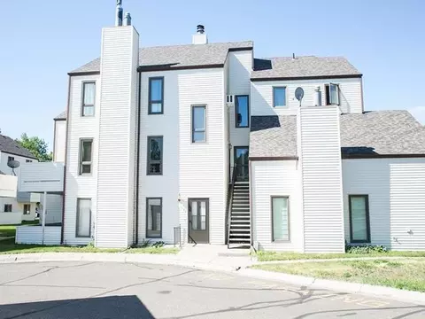 1193 Jefferson Ave, Bismarck, ND 58504 photo 1