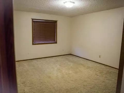 1193 Jefferson Ave, Bismarck, ND 58504 photo 11