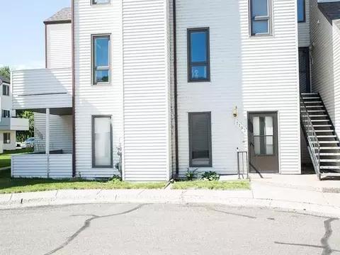 1193 Jefferson Ave, Bismarck, ND 58504 photo 2