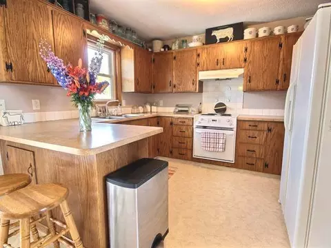 1203 Simle Dr, Bismarck, ND 58501 photo 4