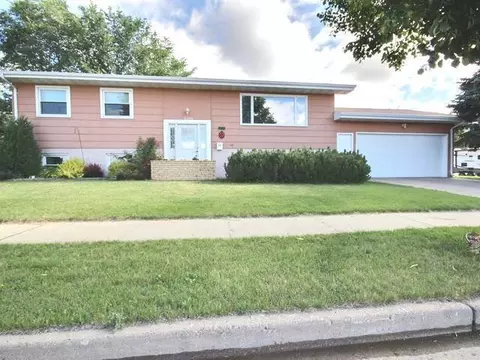 1203 Simle Dr, Bismarck, ND 58501 photo 24